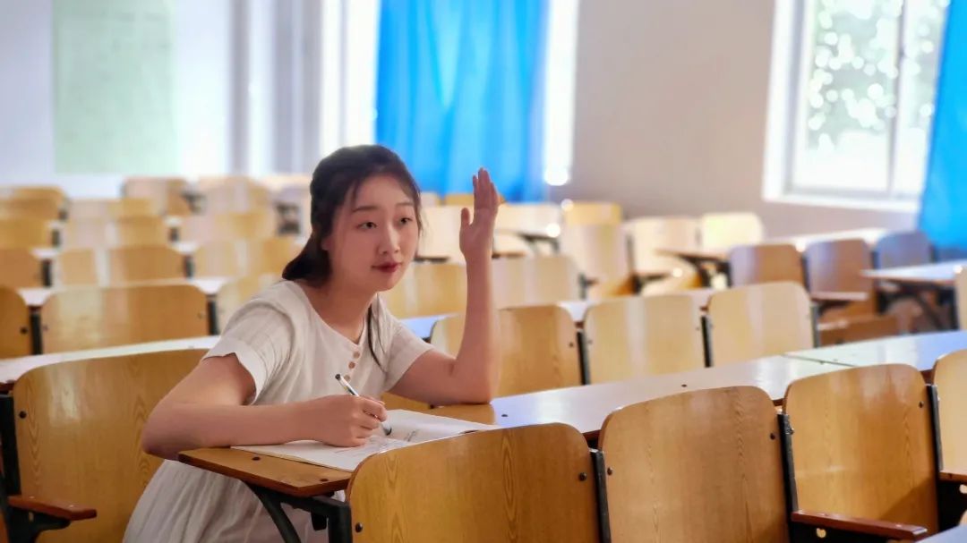 思源(思源学校学费多少钱)