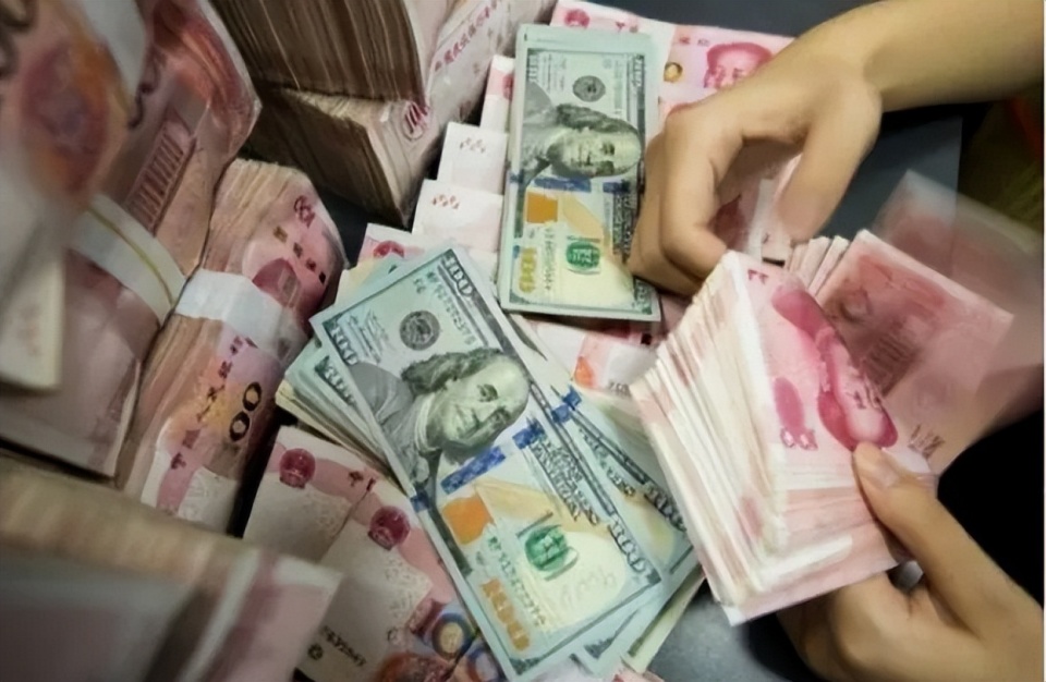 泰铢兑换美元(10000泰铢泰国玩5天够吗)